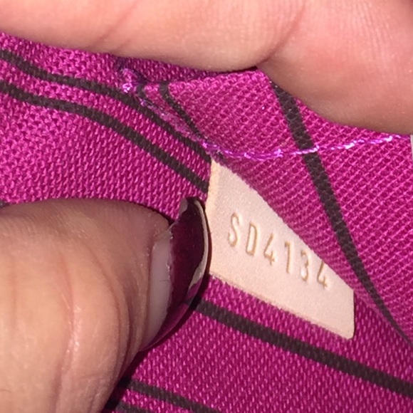 ‼️SOLD‼️ AUTHENTIC Louis Vuitton Neverfull pouch - Picture 7 of 8